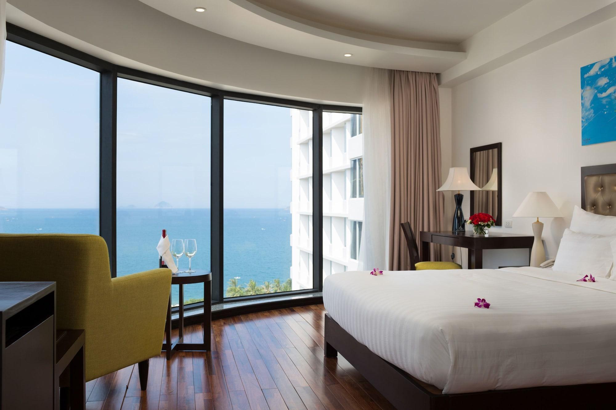 Legendsea Hotel Nha Trang Exteriör bild