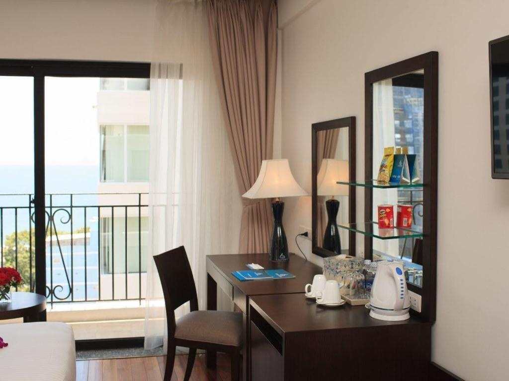 Legendsea Hotel Nha Trang Exteriör bild