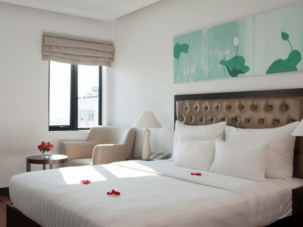 Legendsea Hotel Nha Trang Exteriör bild