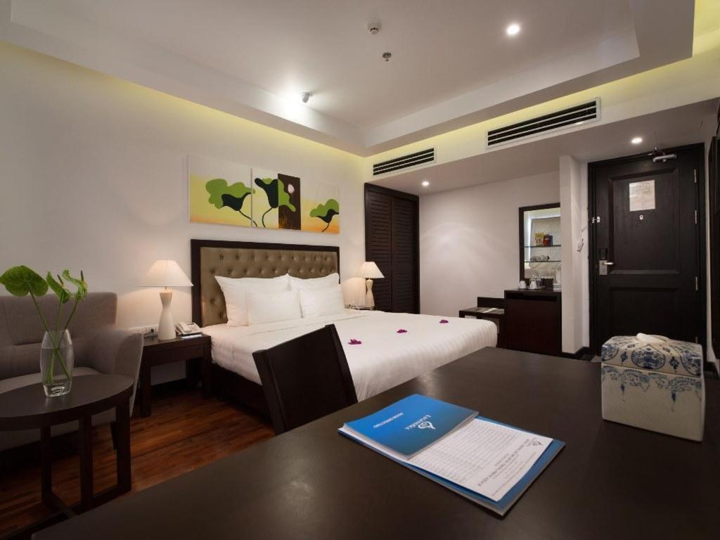 Legendsea Hotel Nha Trang Exteriör bild