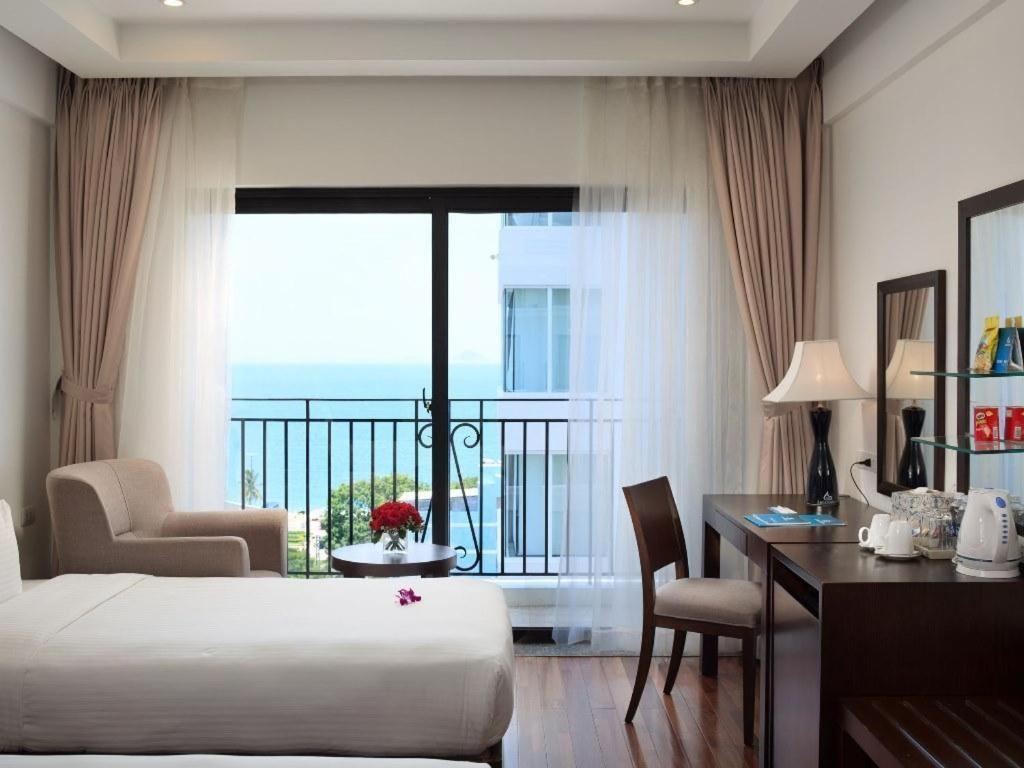 Legendsea Hotel Nha Trang Exteriör bild
